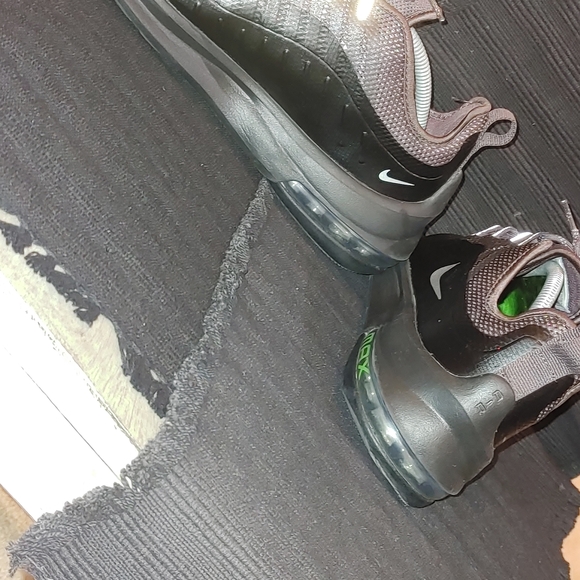 Nike ACG Gray and Black Athletic Shoes - Picture 10 of 13